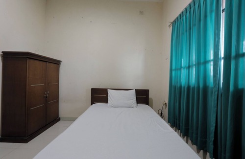 Tarakan Hotel | SPOT ON 92782 Rumah Kost Kita Tarakan