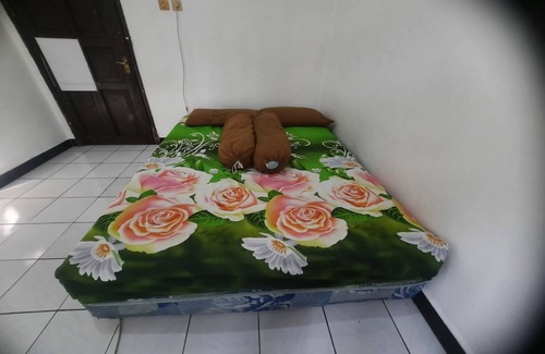 Sukabumi Hotel | SPOT ON 93655 Home Stay Syariah Habibie