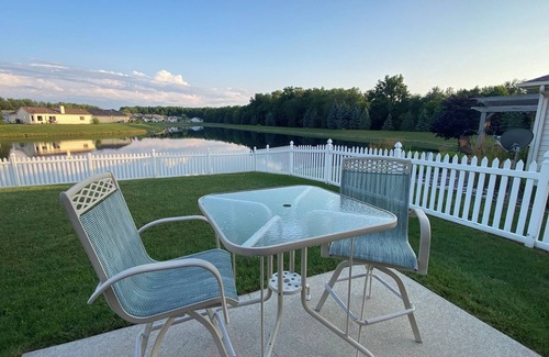 Fort Wayne House | Spotless Contemporary Home Overlooking the Water and Woods