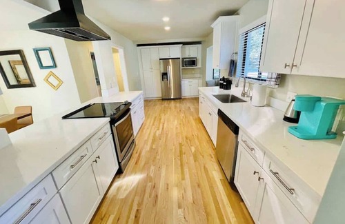 Reno/Tahoe Airport House | Sppring Haven,2 King, 2 Queens,2 Twins