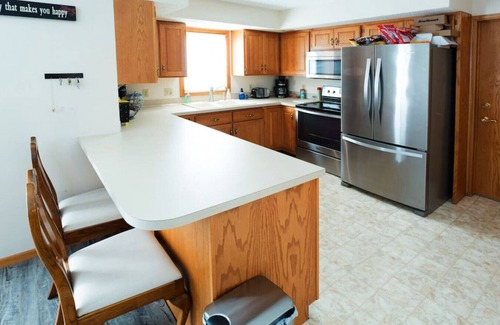 Lincoln House | Sprawl out and enjoy time together!
