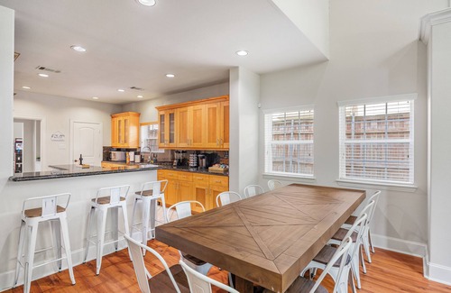 Richardson House | Sprawling 7 Bedroom Home w/Gamerooms