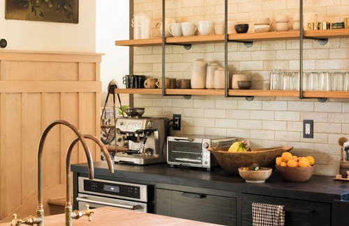 Ojai House | Sprawling Craftsman Home