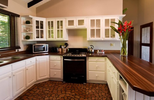 Punta Gorda Villa | Sprawling Family Villa w/Stunning Jungle Views, Screened-In Porches, & WiFi