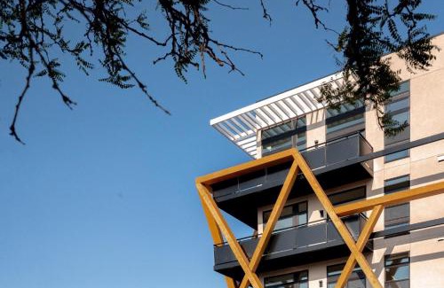 Highland House | Sprawling Floor Plan - Sleeps 8 - Zuni Lofts