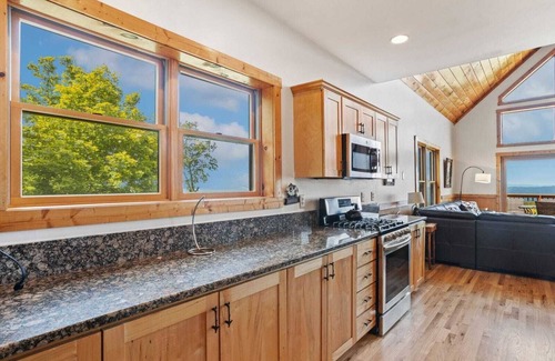 Beech Mountain Cabin | Sprawling Home Atop Beech Mountain