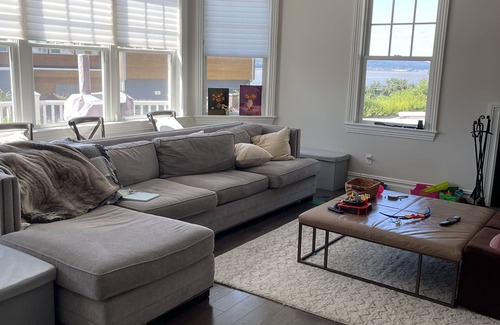 Dobbs Ferry House | Sprawling home with Hudson River Views 30 min from NYC