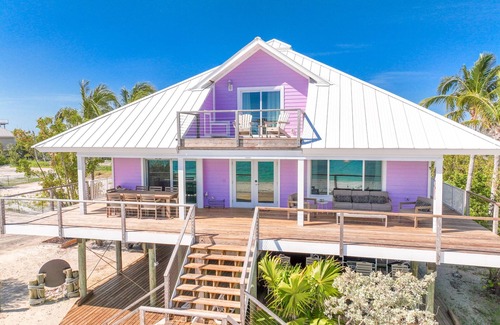 North Captiva House | SPRAWLING PRIVATE BEACHFRONT - Sleeps 10, perfect for a family, 2 golf carts