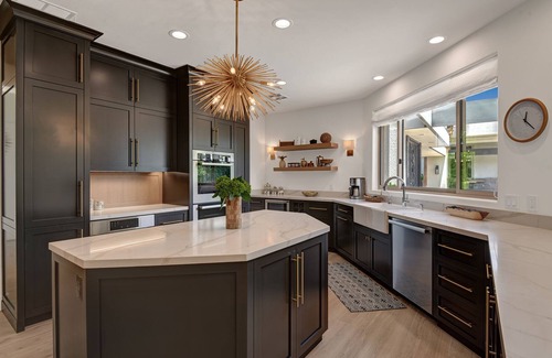 Indian Wells House | Sprawling Two Home Estate with Private Tennis Court