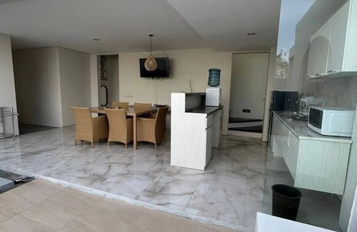 Mumbul Villa | Spring - Abirama Villa 314nn