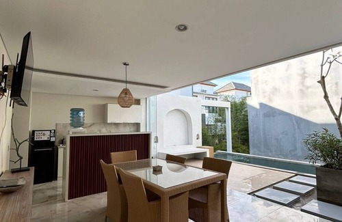 Mumbul Villa | Spring - Abirama Villa 314nn