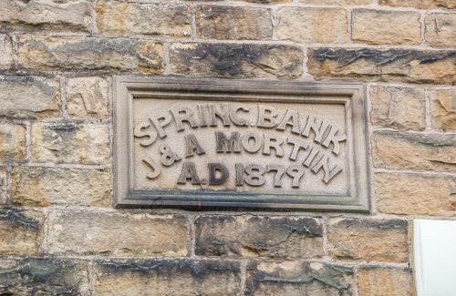 Hayfield House | Spring Bank Cottage
