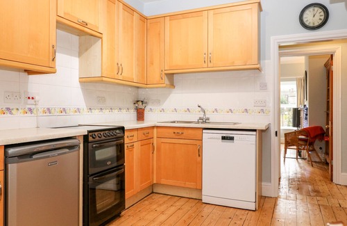 Hayfield House | SPRING BANK COTTAGE, pet friendly, with open fire in Hayfield