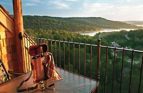 Big Cedars Cabin | Spring break cabin !