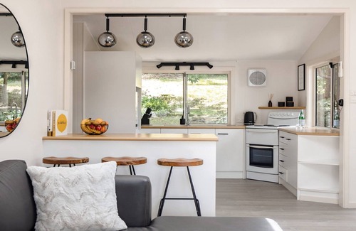 Pearl Beach House | Spring Break, Pay2, stay 3* -w/Trampoline
