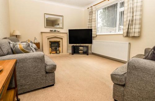 Birkdale House | Spring Close