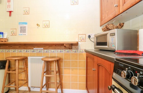 Wroxton Cottage | SPRING COTTAGE, family friendly, character holiday cottage in Wroxton