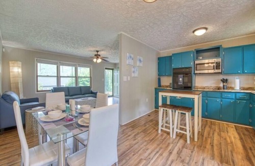 Waynesville House | Spring* Country Living w/Mountain Views, Creekside