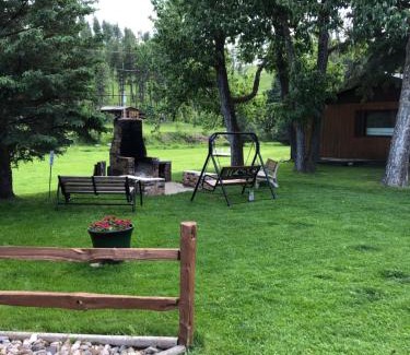 Hill City Hotel | Spring Creek Inn