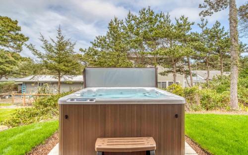 Lincoln City House | Spring Fever