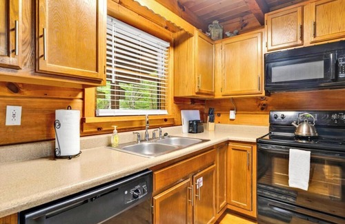 Sevierville Cabin | SPRING Forward, with SUMMER Right Around The Corner!