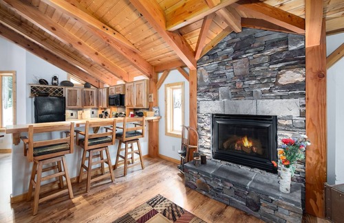 Blue River House | Spring Haven Home: Gorgeous, Dog Friendly