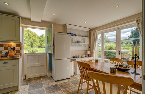 Begbroke Apartment | Spring Hill Cottage | Oxfordshire Holiday Let | 2 Beds & Sleeps 4
