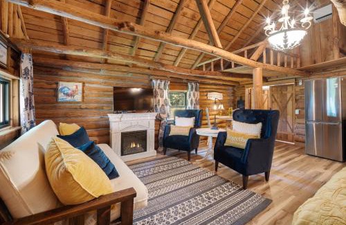 Rudy House | Spring Hill Farm - The Velvet Rooster