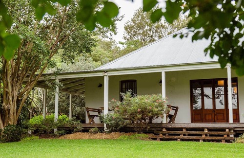 Duns Creek House | Spring is nearly here & the birds are singing. A wonderful way to wake up.