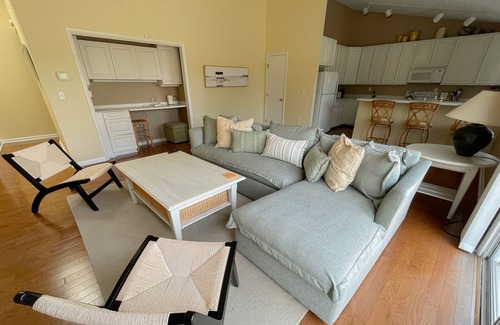 Rehoboth Beach Condo | Spring Lake Condo with balcony, free WIFI, W/D, shared pool