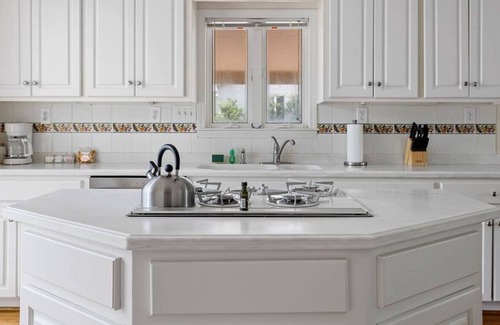 Forest Acres House | Spring Lake Overlook | Mins to Fort Jackson
