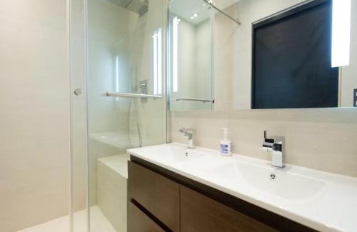 Sagunto Apartment | Spring Mantle