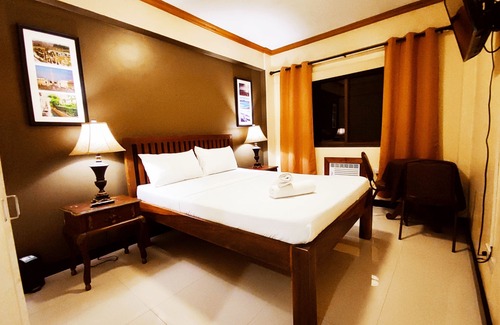 Dasmarinas Hotel | Spring Plaza Hotel