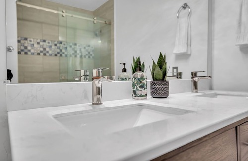 Park Scottsdale One House | Spring Training Destination! Two fields within 3 miles close to Old Town!