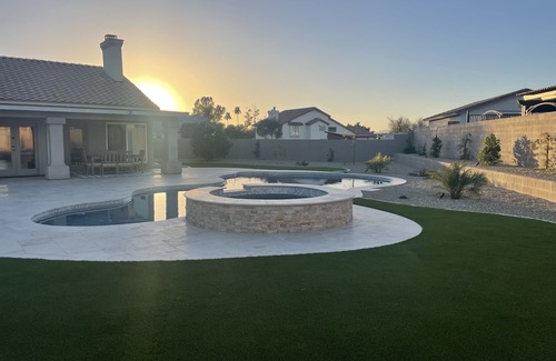 Glendale House | Spring Training Dream! Large yard, salt water pool/spa, billiards/ping pong