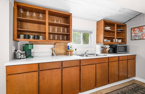 East End House | Spring Valley Cottage