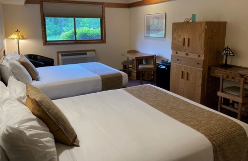Arena Hotel | Spring Valley Inn