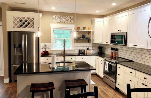 Keezletown House | Spring Village Hilltop Retreat