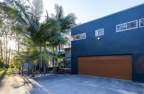 Shoalhaven City Council House | Springbank House - by Latitude South Coast