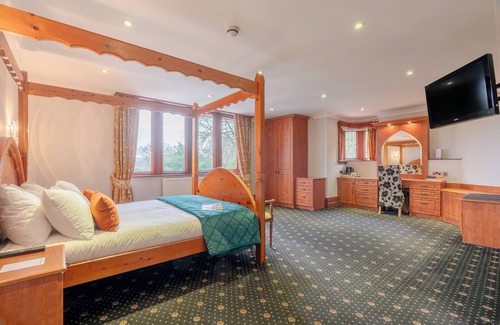 Darwen Hotel | Springbank Manor