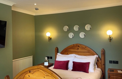 Darwen Hotel | Springbank Manor