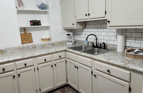 Tuscaloosa House | Springbrook 4-bedroom house with 3 bathrooms.
