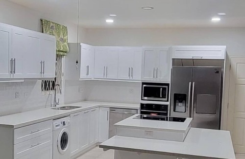 Blue Waters House | Springcourt-N 2 Upscale Holiday rental with pool close to golf club