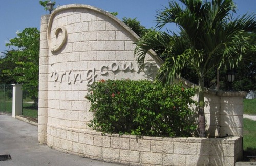 Blue Waters House | Springcourt-N 2 Upscale Holiday rental with pool close to golf club