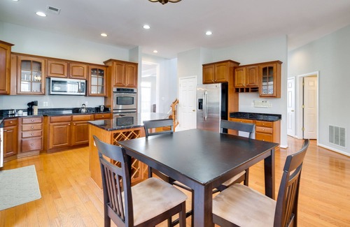 Springfield House | Springfield Sanctuary w/Spacious Deck!