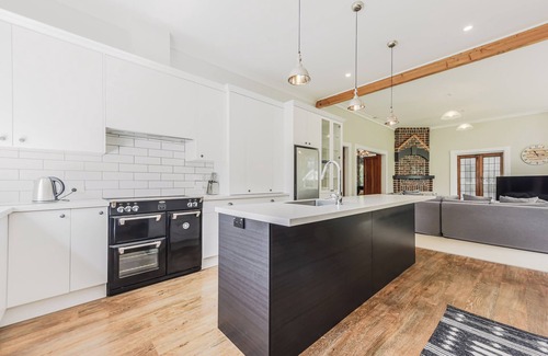 Blenheim House | Springfields Homestead - Rapaura Holiday Home