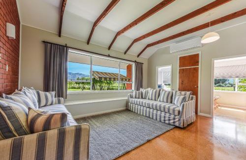 Blenheim House | Springfields Homestead - Rapaura Holiday Home