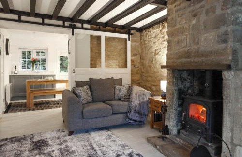 Snowshill Village House | Springhill Cottage
