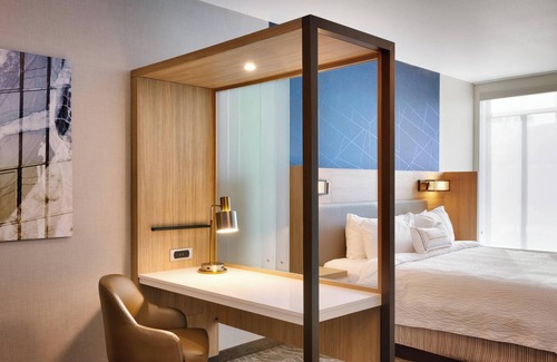 Coralville Hotel | SpringHill Suites by Marriott Coralville