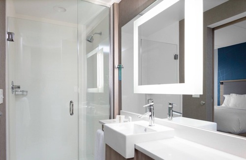 Durham Hotel | SpringHill Suites by Marriott Durham City View